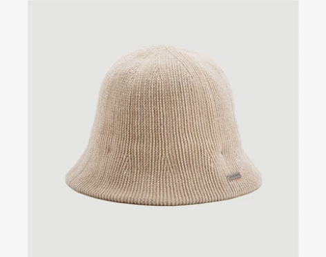 全新URBAN REVIVO2022春季新...