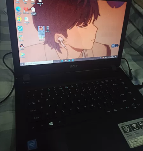 出一台 acer笔记本电脑，平时拿来 看电...