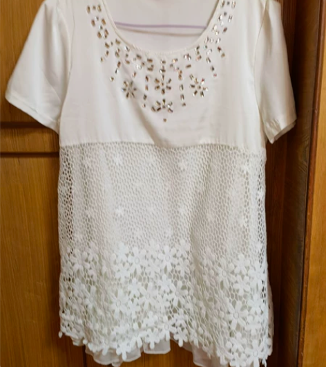 白色夏季上衣 —————— 全新无吊牌 给...