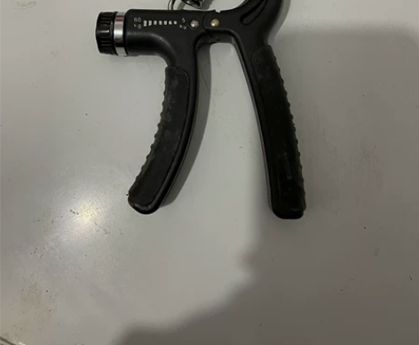 握力器，练手劲，6元 感兴趣的话点“我想要...