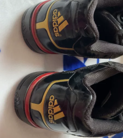 阿迪贝壳头 专柜购入 闲置几年了 37.5...