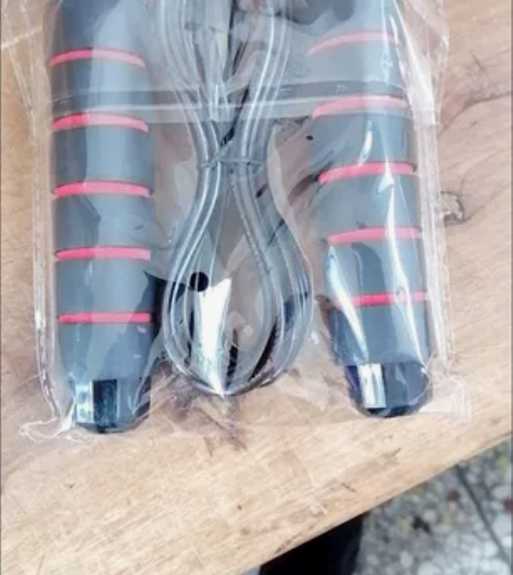 【低价出】钢丝跳绳成人减肥负重健身运动燃脂...