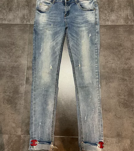 女装 修身款牛仔裤 M码 淡蓝色 长86厘...