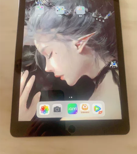 出自己平时使用的一台平板，16G内存的。日...