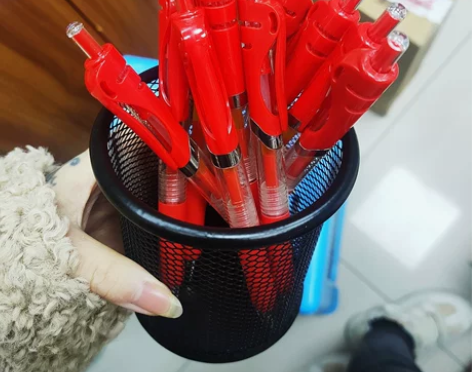按动中型笔0.5mm批发笔芯圆珠笔考试学生...