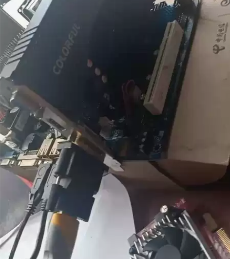 七彩虹显卡 ，型号是710 ，显存是1G，...