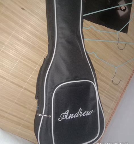 尤克里里99新 买了就没弹过 感兴趣的话点...