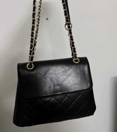 鹿子 小众新款女包酷女孩百搭链条锁扣小方包...