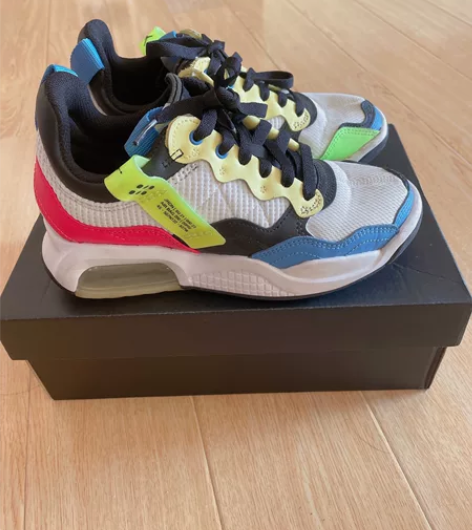 出售儿童jordan乔丹运动鞋，型号MA2...