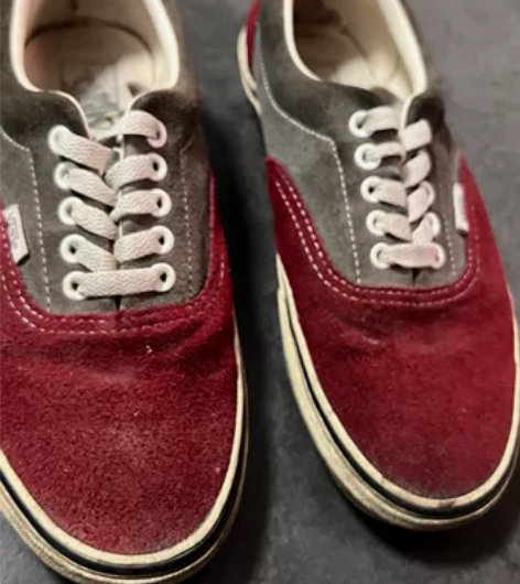 20块，二手VANS 平板鞋 感兴趣的话点...