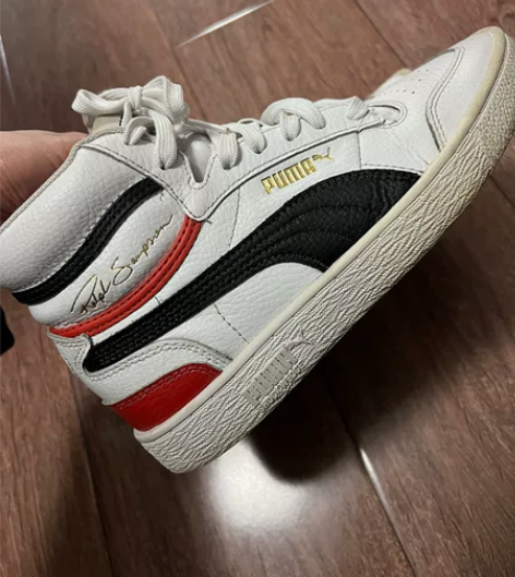 专柜购买的女款PUMA彪马运动中帮板鞋，5...