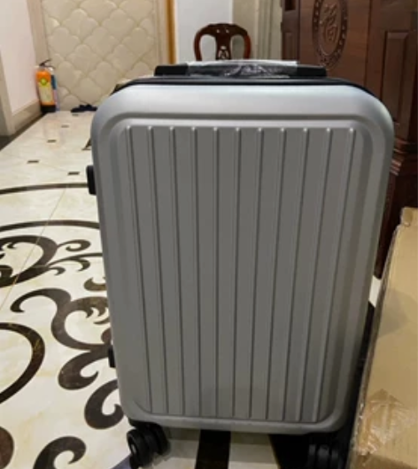 网易严选行李箱旅行箱20寸全新 感兴趣的话...