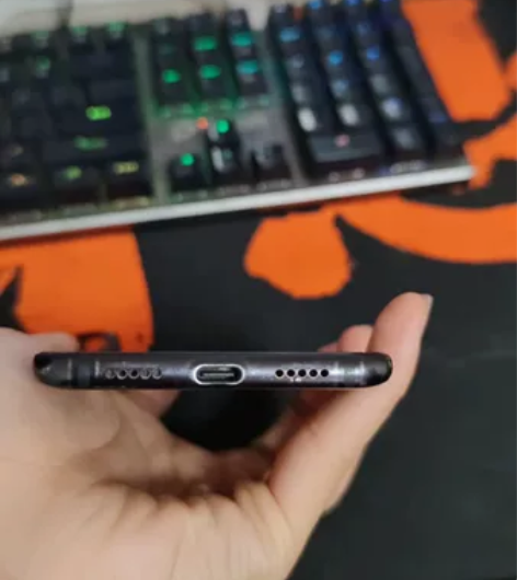 小米8 64g的 感兴趣的话点“我想要”和...