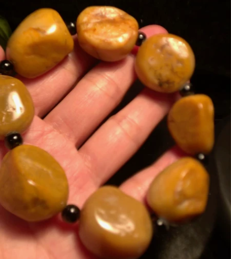 精品昌化田黄手链。男款，大颗粒。每一个都是...