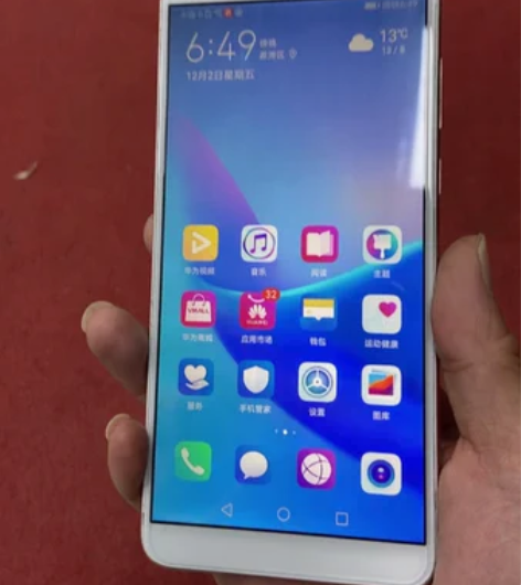 华为畅享8plus 4+128g 换过外屏...