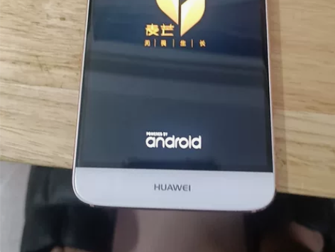 华为麦芒。基本全新，没有划痕。没有使用痕迹...