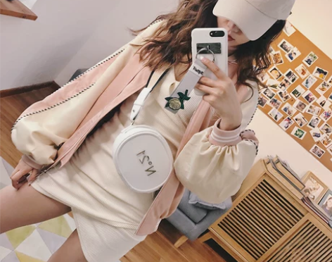 港风棒球服女春秋韩版黄一琳刺绣bf宽… 送...