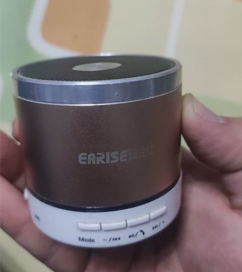 蓝牙音箱，随身音响，低音炮 感兴趣的话点“...