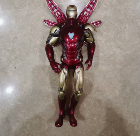 中动钢铁侠漫威复仇者联盟手办，低价出售 感...