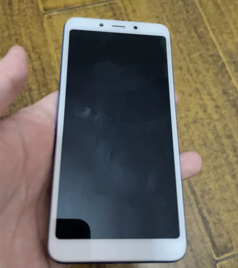 红米6A 、32GB、四核、运行3GB 不...