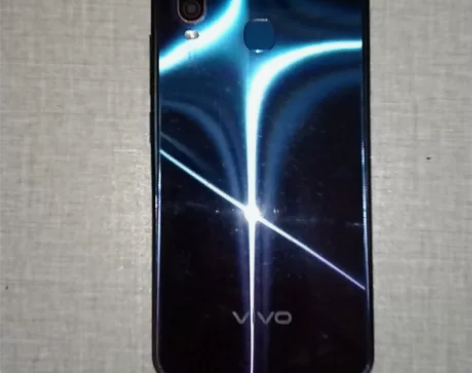 vivoy3手机挺好用的，9.5成新，成色...