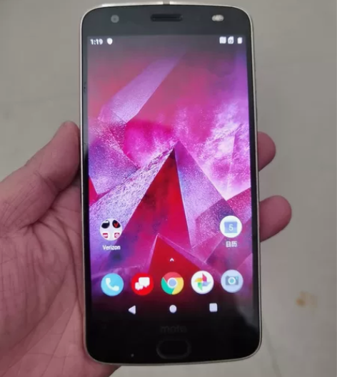 摩托罗拉z2 64g 成色不错 屏幕些许...