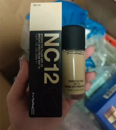 全新美版Mac魅可柔雾无暇粉底NC12 购...