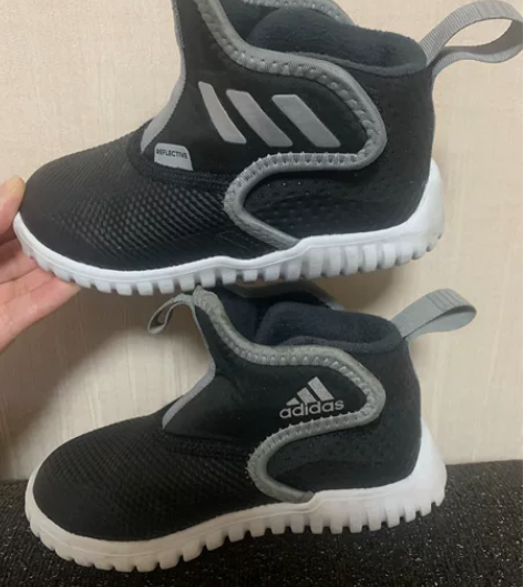 阿迪一脚蹬冬季运动鞋，25码，8k，8成新...