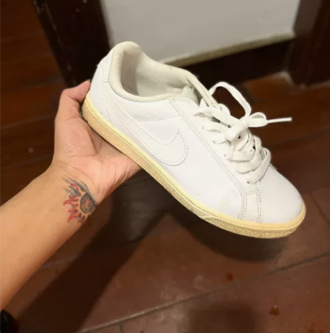 nike 白板鞋 穿过两次  边发黄 用爆...