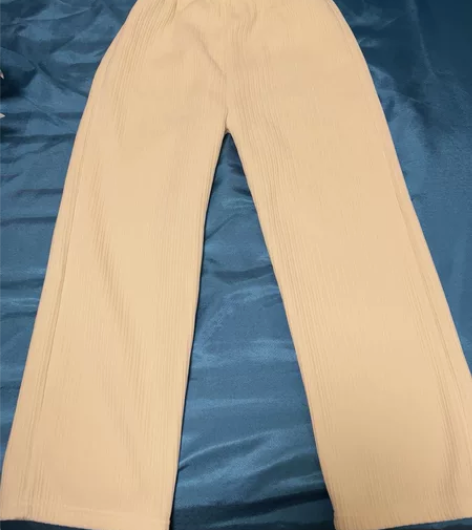 雪尼尔阔腿裤 面料厚实 白色没加绒 我一次...