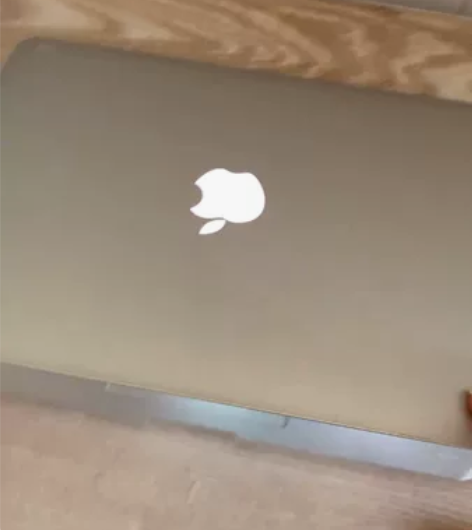 笔记本是17款13英寸的轻薄本， 日常办公...