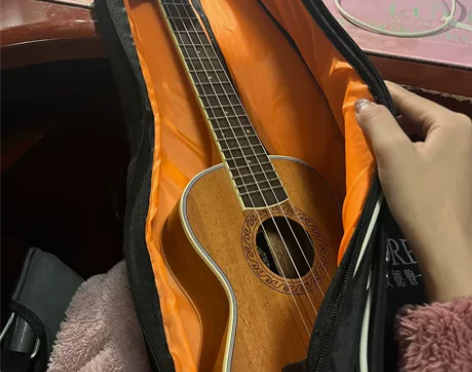 尤克里里带变调夹带外包 感兴趣的话点“我想...