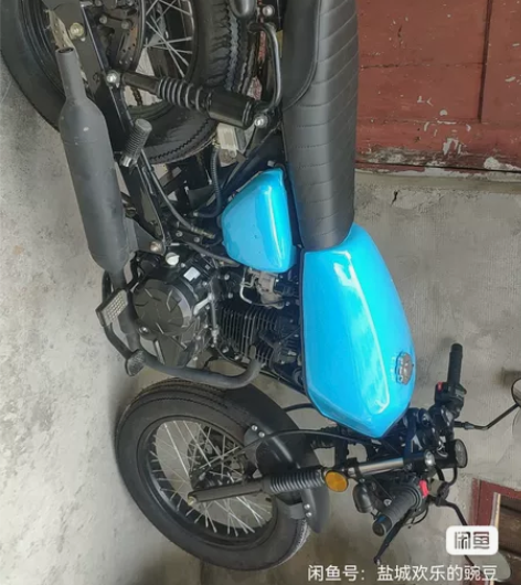 喜力复古摩托车,车子还在磨合期,一千公里出...