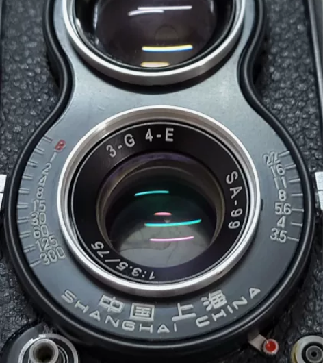 海鸥4A天塞双反胶片相机。相机外观如图所示...