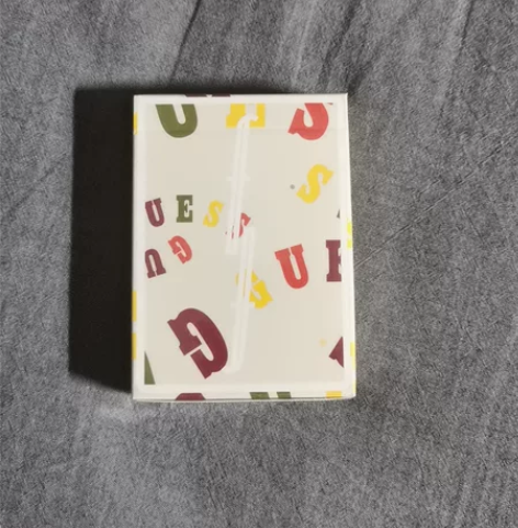 Guessv1 滑板方丹 由uspcc印制...