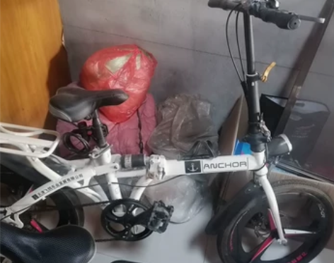 飞鸽铁锚折叠自行车当时买给女儿上初中用的,...
