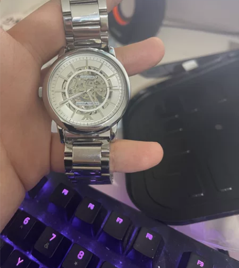 阿玛尼手表 这个价格懂得都懂 感兴趣的话点...