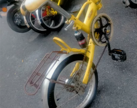 折叠携带方便，除了有点生锈，部分，地方，其...