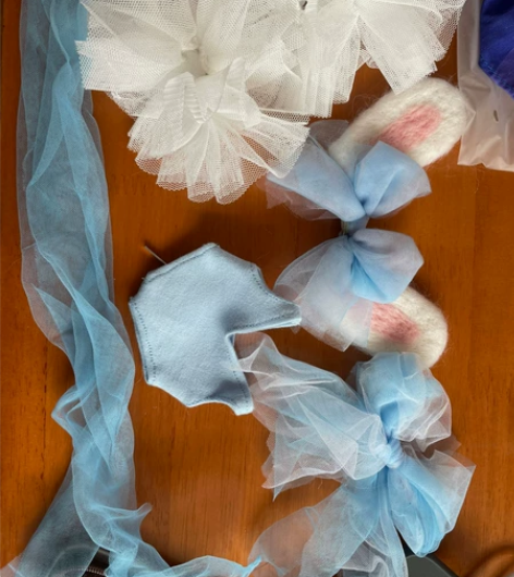 小刀出芭蕾中班20cm娃衣，衣服有轻微脱线...