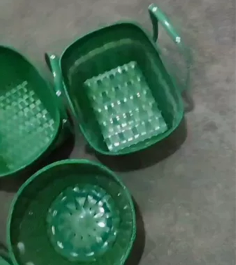 家里长辈得闲编的篮子，做工紧密，结实耐用，...