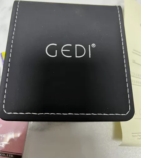 歌迪仿版手表，过生日时候朋友送的一次没带过...