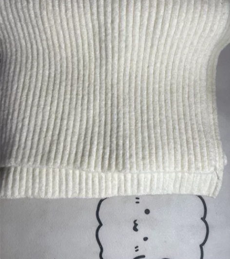 一个帽子headgear      白色围...