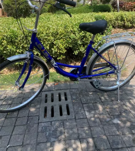 凤凰牌24自行车    二手自行车 。成色...