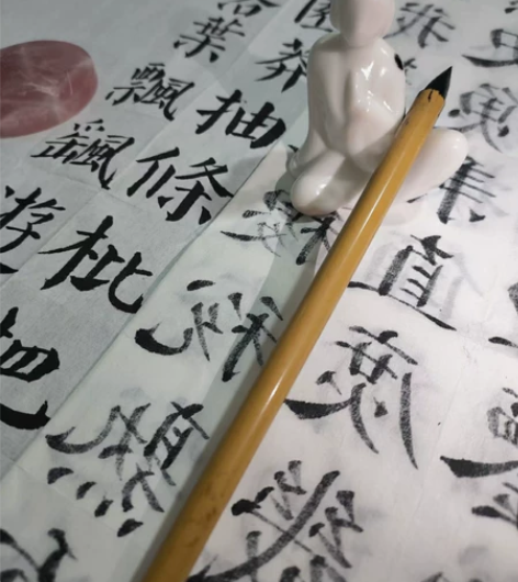 毛笔笔搁筷置 无相 日式陶瓷白瓷 现在手上...