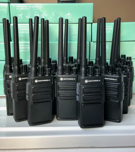 【半价包邮】全新摩托罗拉对讲机80W户外民...