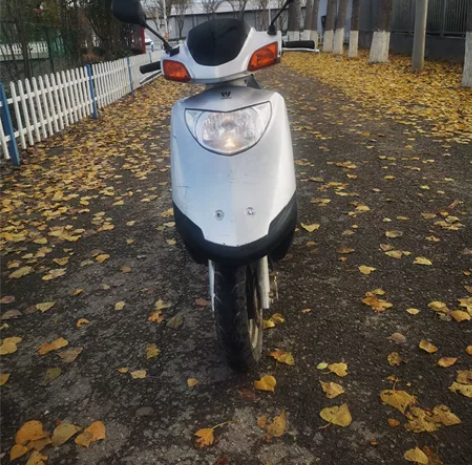 踏板摩托车，豪爵福星，18年G户，成色如图...