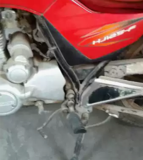 豪爵 摩托车 125 专卖店购入八～九成新...