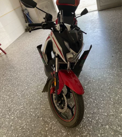 特价出一台豪爵DF男士摩托车一年多的车，天...