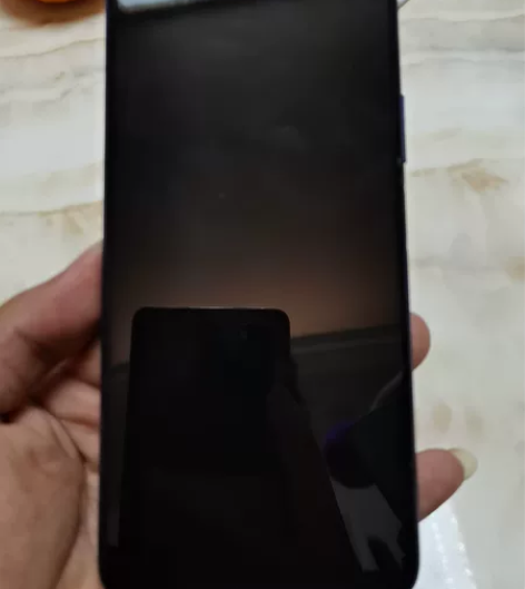 华为nova7 se  无拆无修  如图瑕...
