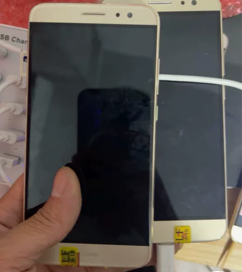 工作室手机华为麦芒5,4+64,版本7.0...